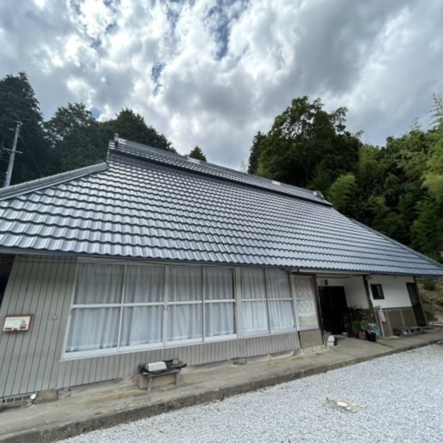 高梁市備中町　鋼板屋根塗装工事の画像