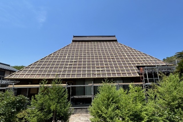 屋根下地施工中