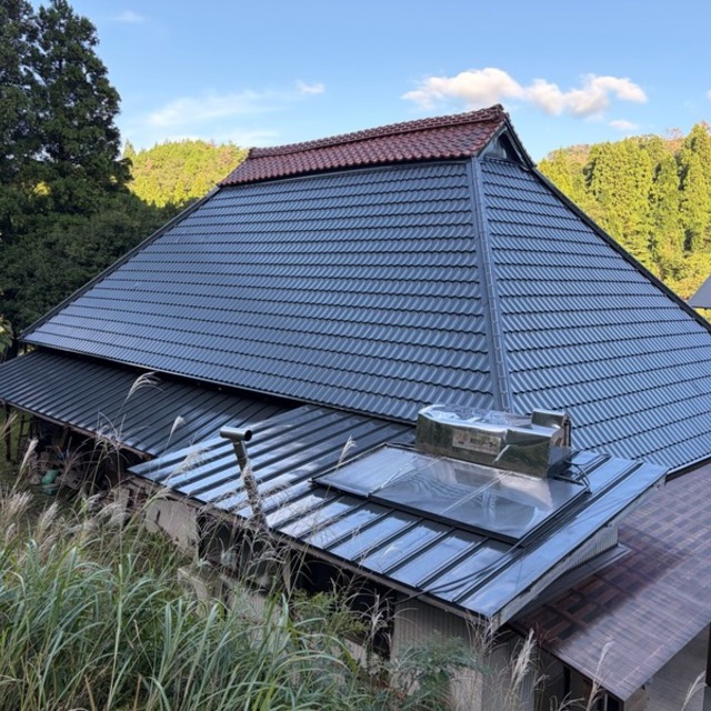 島根県仁多郡奥出雲町　鋼板屋根塗装工事の画像